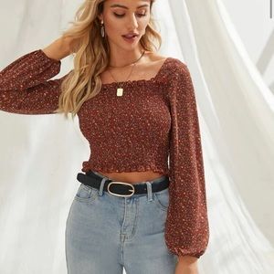 NWOT Floral lettuce edge top